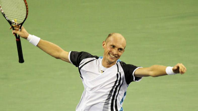 Davidenko je v Aziji zmagal na dveh turnirjih.