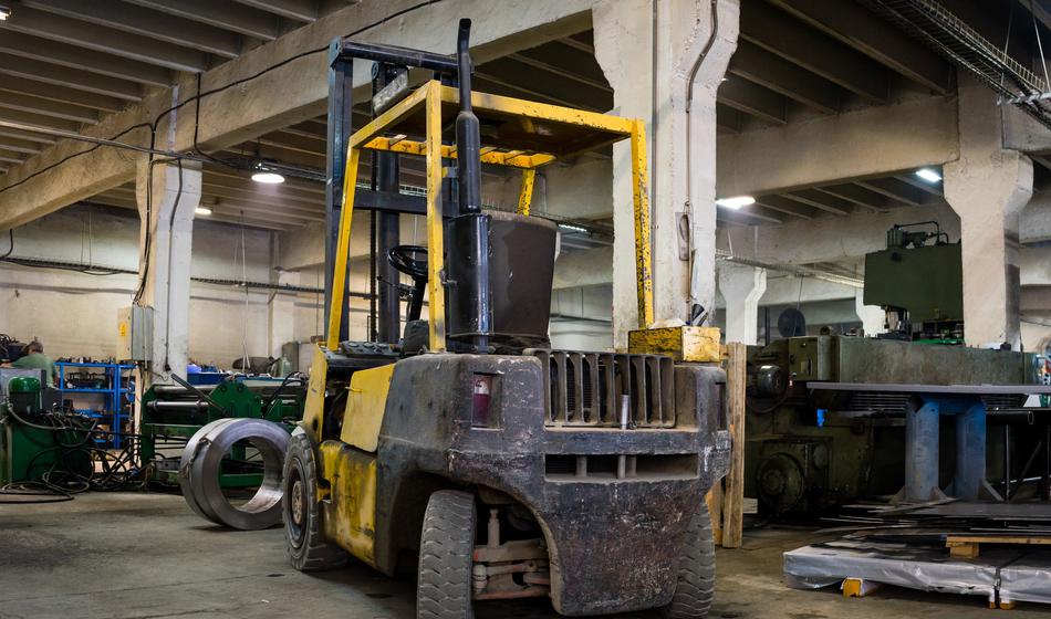 Groza v podjetju na Koroškem: Umrl je delavec