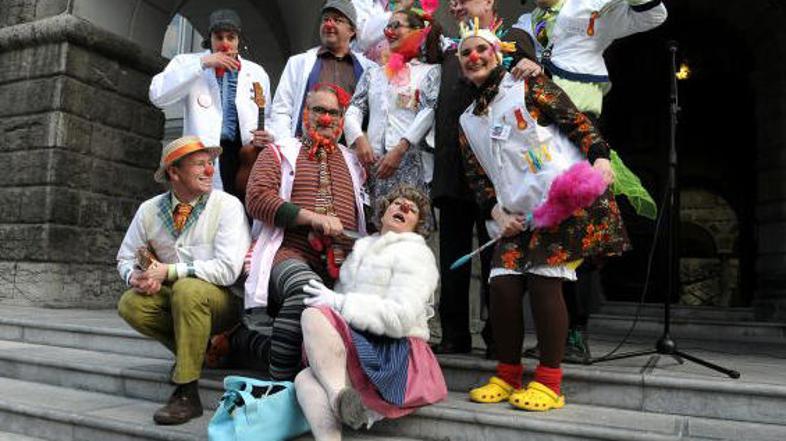 Rdeči noski so praznovali na prostem.