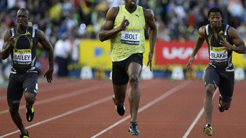 Domnevno dopingirani Yohan Blake (desno) trenira skupaj z Usainom Boltom (v sred