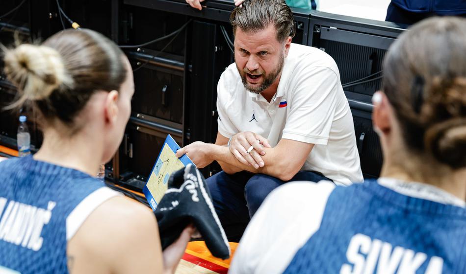 Slovenija doživela prvi poraz