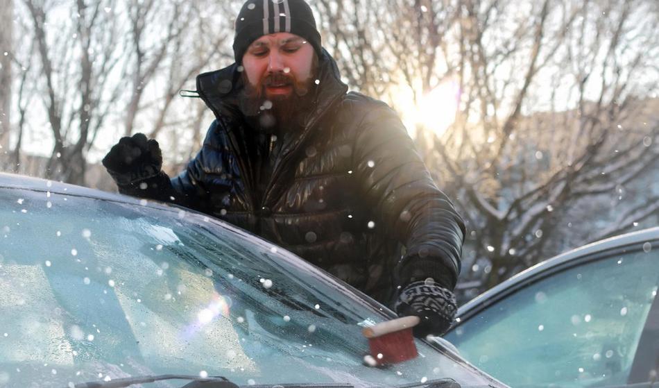 Teh stvari v mrzli noči nikakor ne pustite v vozilu