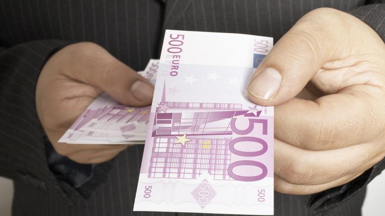 bankovec 500 evrov