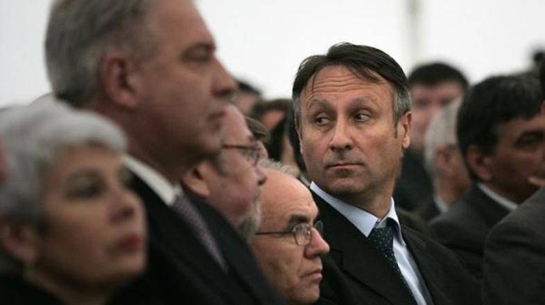 Sanader ni želel ščititi Rončevića.