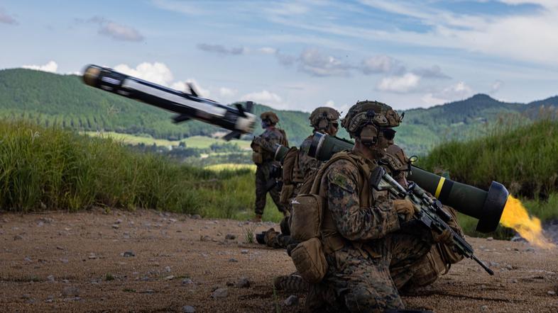 vojska vojak vojna napad