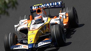 Renault v novo sezono vstopa s skrbmi glede prihodnjih sponzorskih pogodb.
