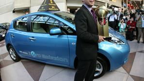 Nissan leaf je prejel naziv svetovni avto leta 2011