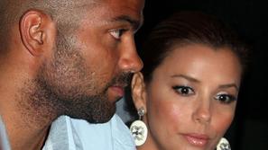 Sporočila, ki jih je našla Eva v moževem mobilnem telefonu, naj ne bi bila Erini