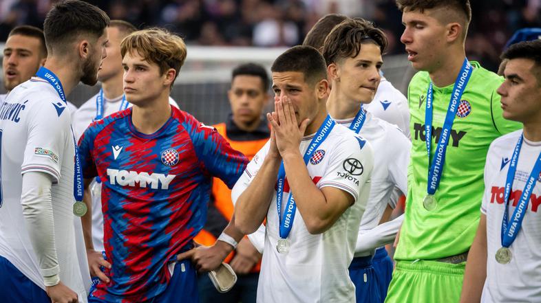 Hajduk, mladinska liga prvakov, AZ