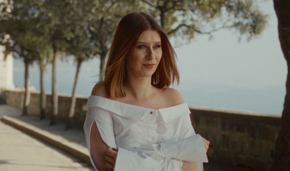 Eva Boto kar trikrat ni imela sreče