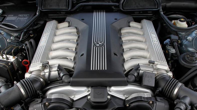 BMW V12