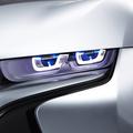 BMW napoveduje alternativo LED žarometom.