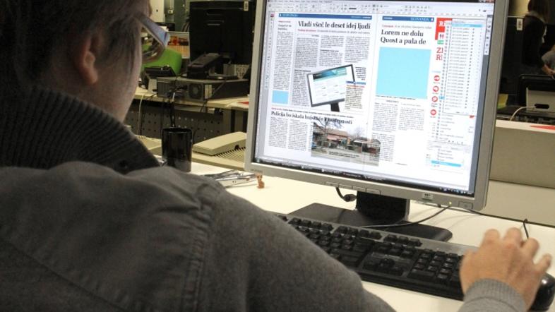 razno 25.11.13. racunalnik, delo, pisarne, srfanje, foto: zurnal24