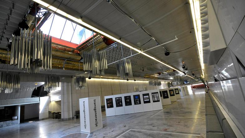 Prenova Velike sprejemne dvorane CD je bila načrtovana in je nujna, pravi direkt