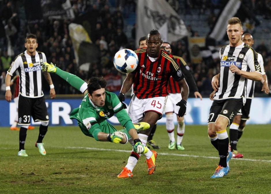 Scuffet Balotelli Udinese Videm AC Milan Friuli Serie A Italija liga prvenstvo | Avtor: Reuters