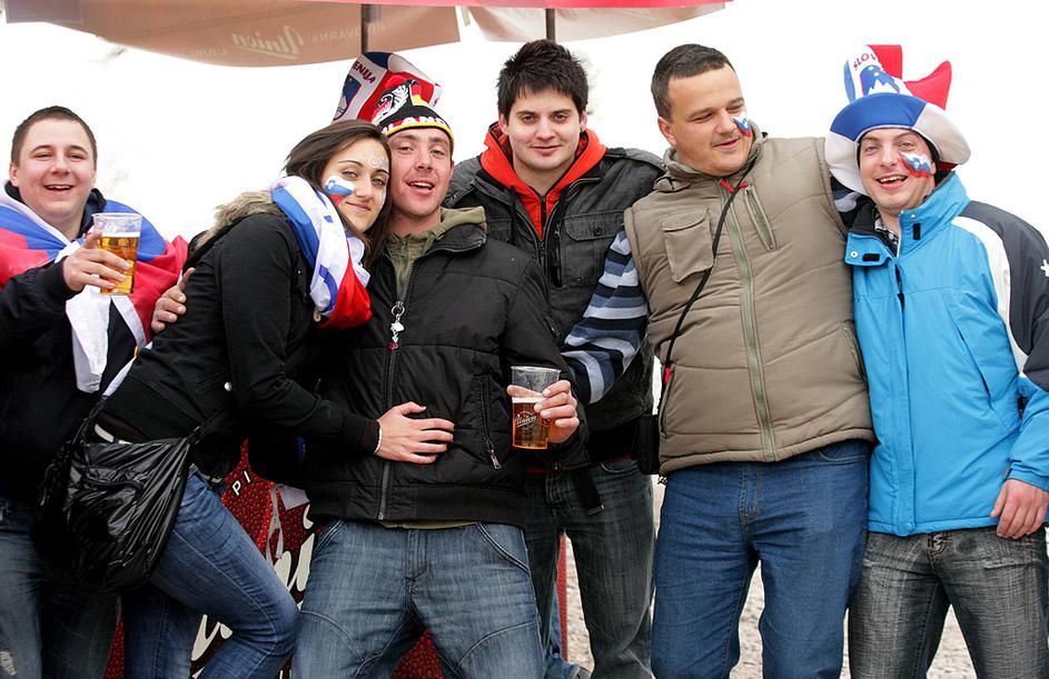 Planica pivo pijanec navijači svetovni pokal poleti smučarski skoki