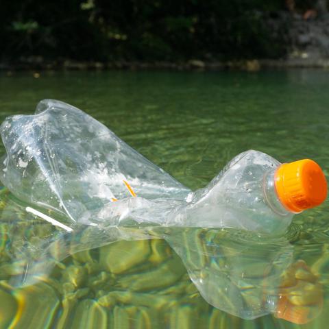 mikroplastika, onesnaževanje, okolje, voda