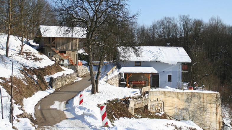 Približno 30 uporabnikov z vinogradniškega območja Studenci naj bi se priključil