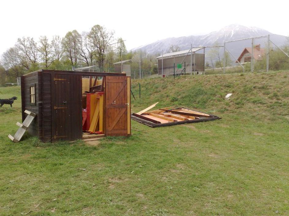 Vandalizem v Lescah Kinološko društvo Lesce Bled