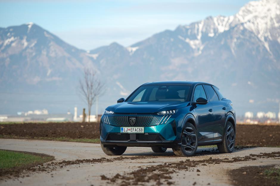 Peugeot e3008 | Avtor: Anže Petkovšek