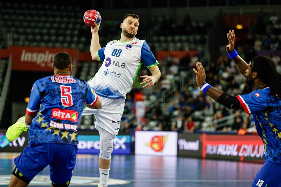 rokomet SP Zelenortski otoki-Slovenija, Aleks Vlah | Avtor: Saša Despot