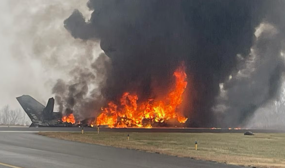 Na letališču strmoglavilo letalo, več mrtvih