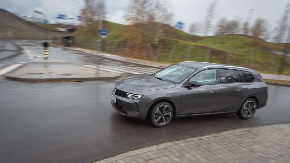 Opel Astra | Avtor: Anže Petkovšek