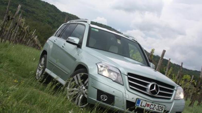 GLK je namenjen mlajšim in premožnejšim, ki stavijo na preverjeno Mercedesovo te