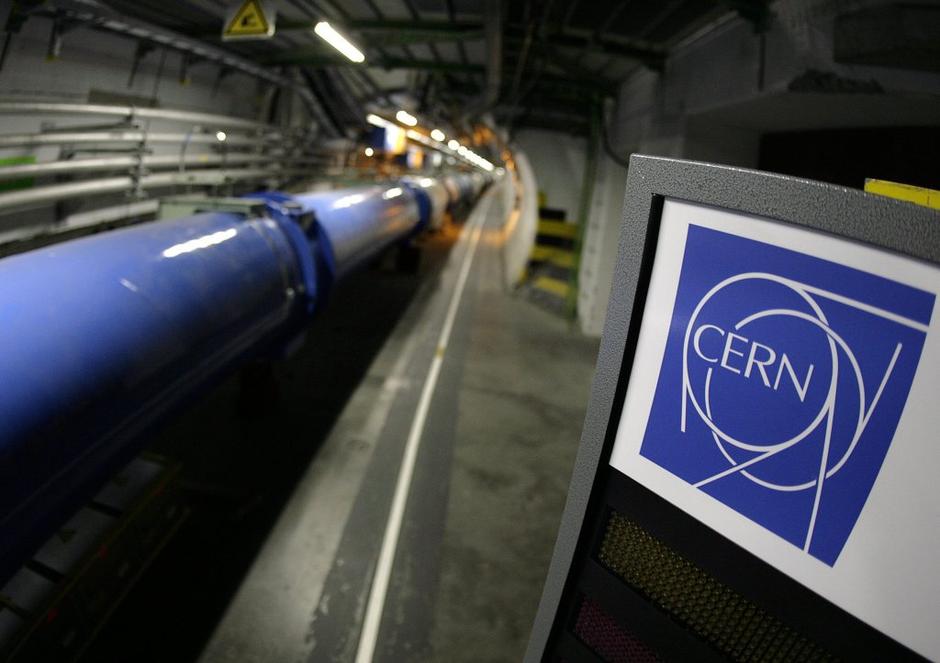 Predor hadronskega trkalnika v CERN-u | Avtor: EPA
