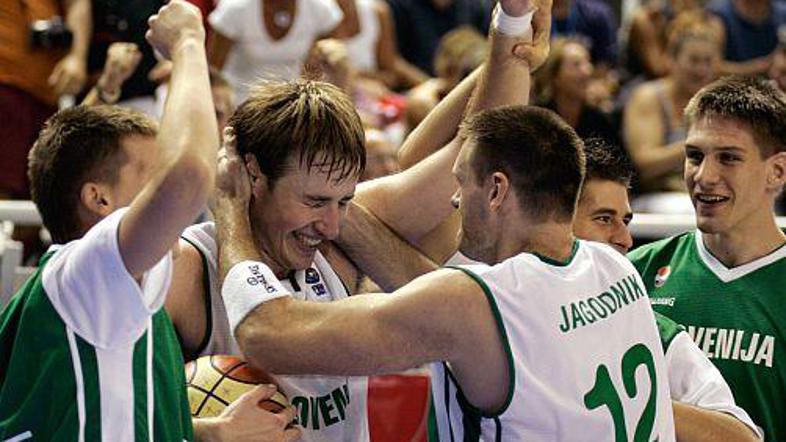 Slovenija si je s sedmim mestom na EP zagotovila uvrstitev na kvalifikacijski tu