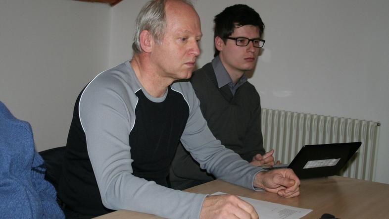 Silvo Mesojedec (levo) iz RCI in Matic Vidic sta napovedala javno tribuno o roms