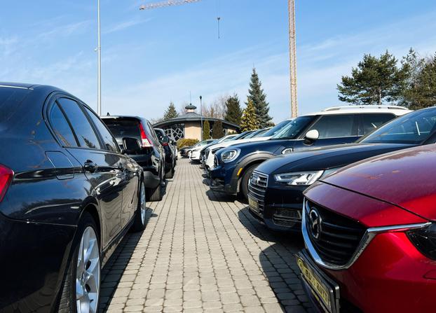 Rabljeni avti, parkiranje, rabljen avto