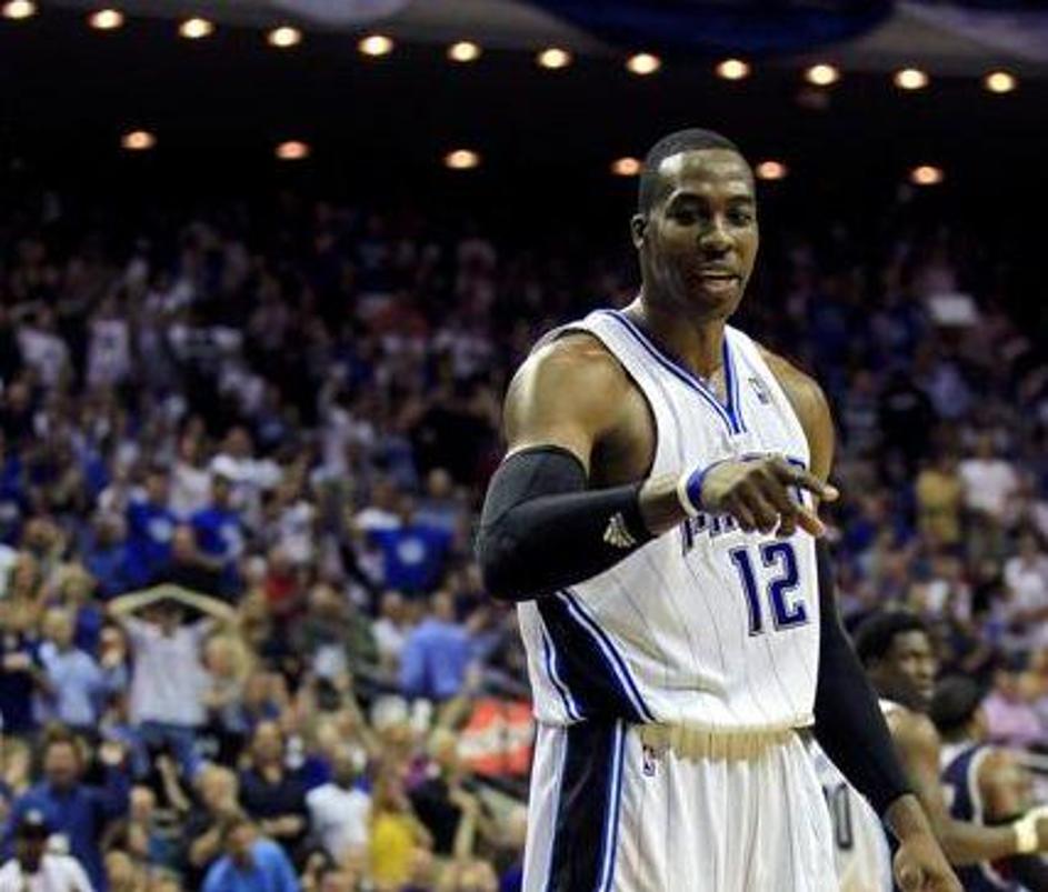 Dwight Howard je bil pod košem nerešljiva uganka za košarkarje Atlante. (Foto: R