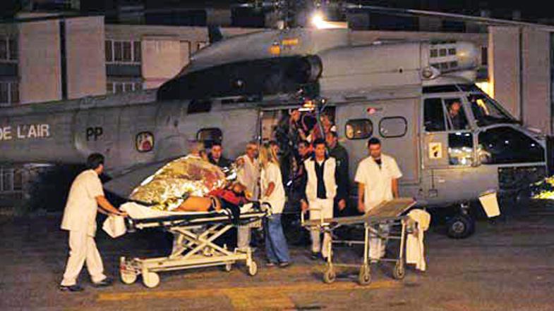 Po zadnjih podatkih nihče izmed potnikov ni utrpel hujših poškodb.