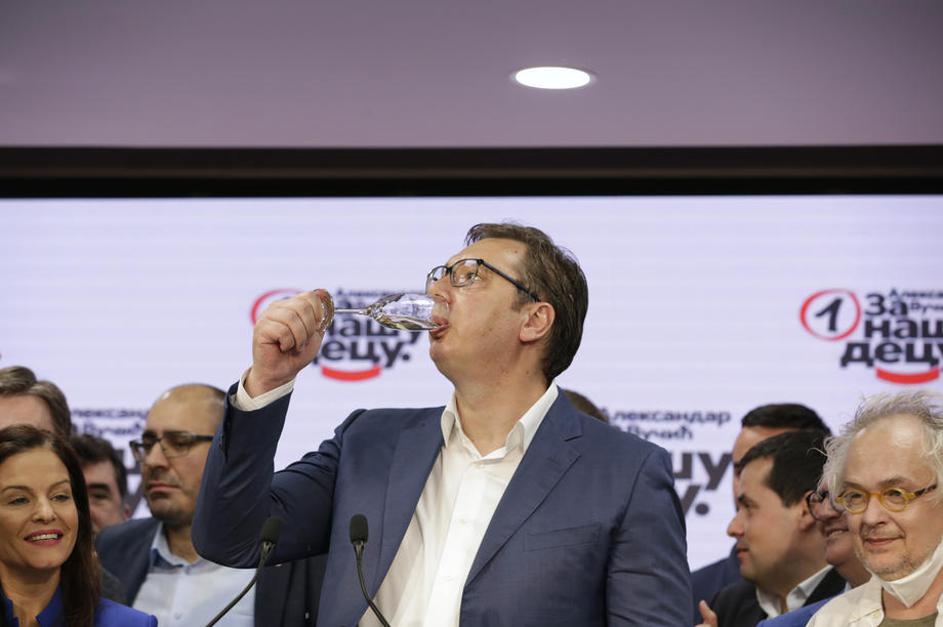 srbija volitve vučić