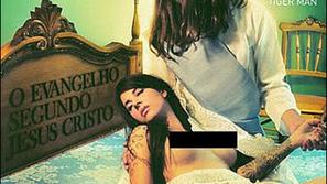 Julijska naslovnica portugalske izdaje Playboyja.