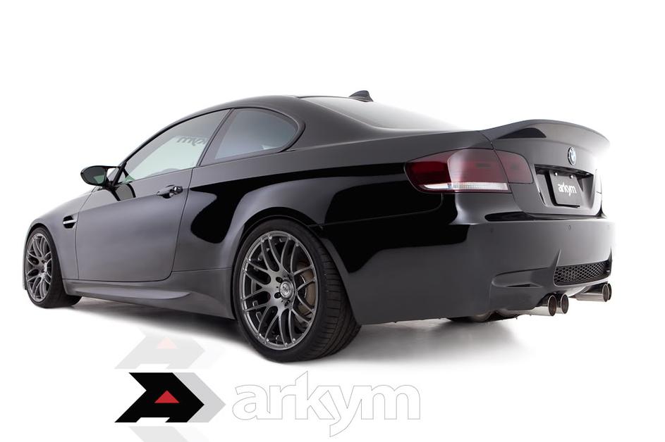 Akrym je BMW M3 coupe oplemenitil s karbonom.