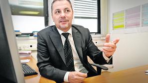 Zakonodajo bo treba še doreči, priznava Kotolenko z ministrstva za delo. (Foto: 