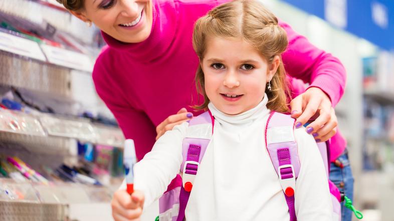 Šola, nakupi, šolske potrebščine, torba, zvezki