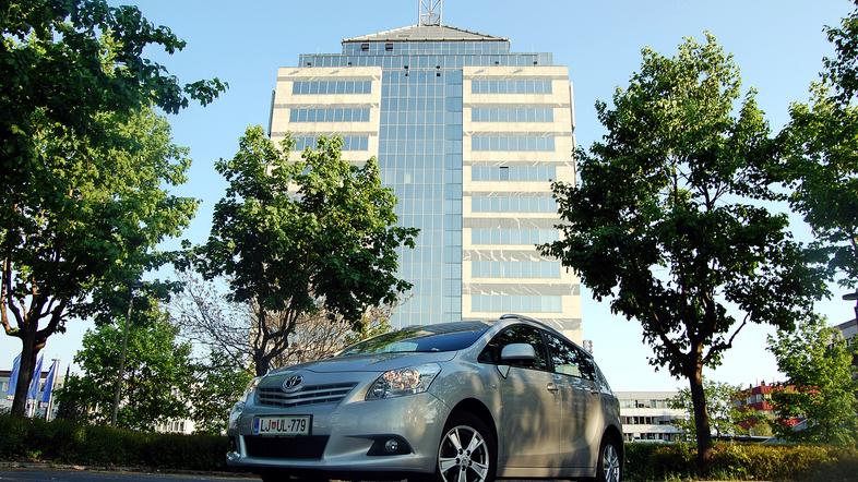 Toyota verso 2.0 D-4D style