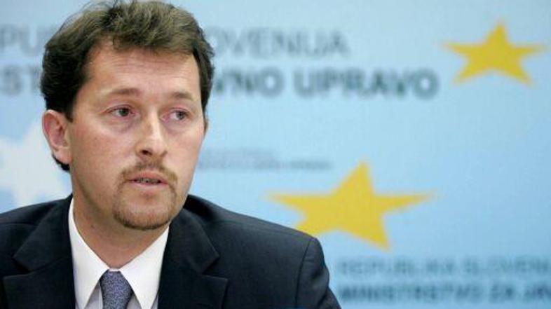 Gregor Vitrant Javna uprava BOBO