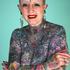 73-letna Britanka Isobel Varley je najbolj tetovirana babica na svetu. 