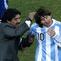 Legendarni Diego Maradona in njegov naslednik, Lionel Messi. (Foto: Reuters)