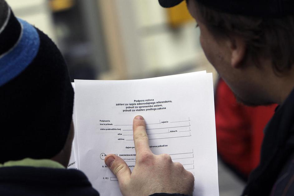 zbiranje podpisov, malo delo, referendum, sindikat, stojnica