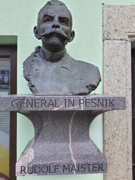 Poklon generalu Rudolfu Maistru v Kranju