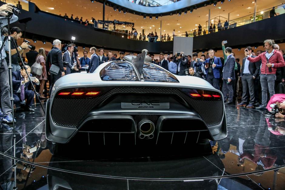 Mercedes-Benz na avtomobilskem salonu v Frankfurtu | Avtor: Saša Despot