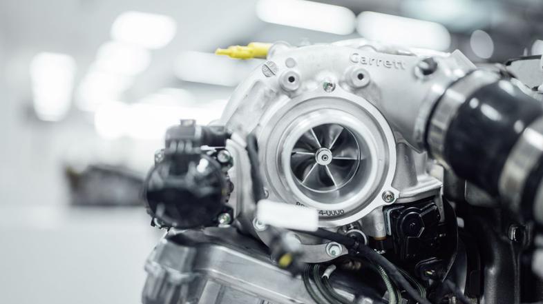 Mercedes-AMG turbo polnilnik