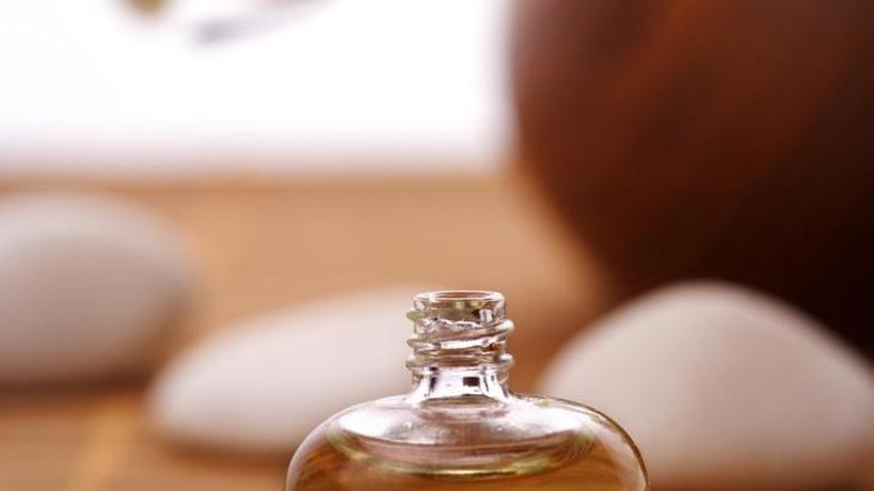 Eterična olja blagodejno vplivajo tudi na kožo.(Foto: Shutterstock)