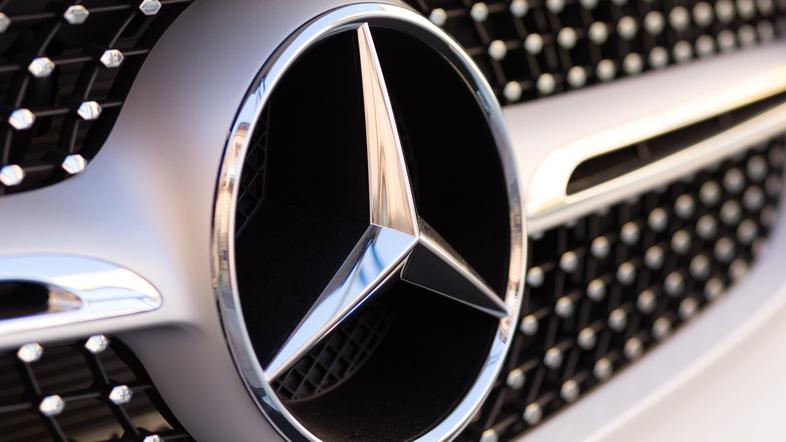 Mercedes logotip