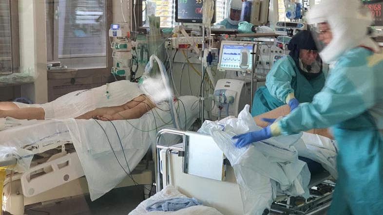 Covid-19, UKC Maribor